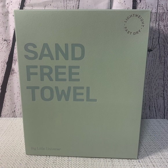 🆕 Little Big Universe Reversible Round Sand Free Beach Blanket - Picture 4 of 12
